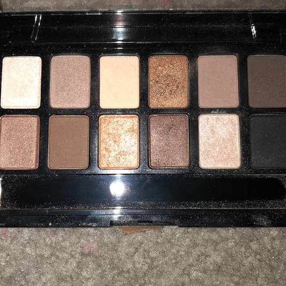 The Nudes Maybelline Eyeshadow - Picture 3 of 3